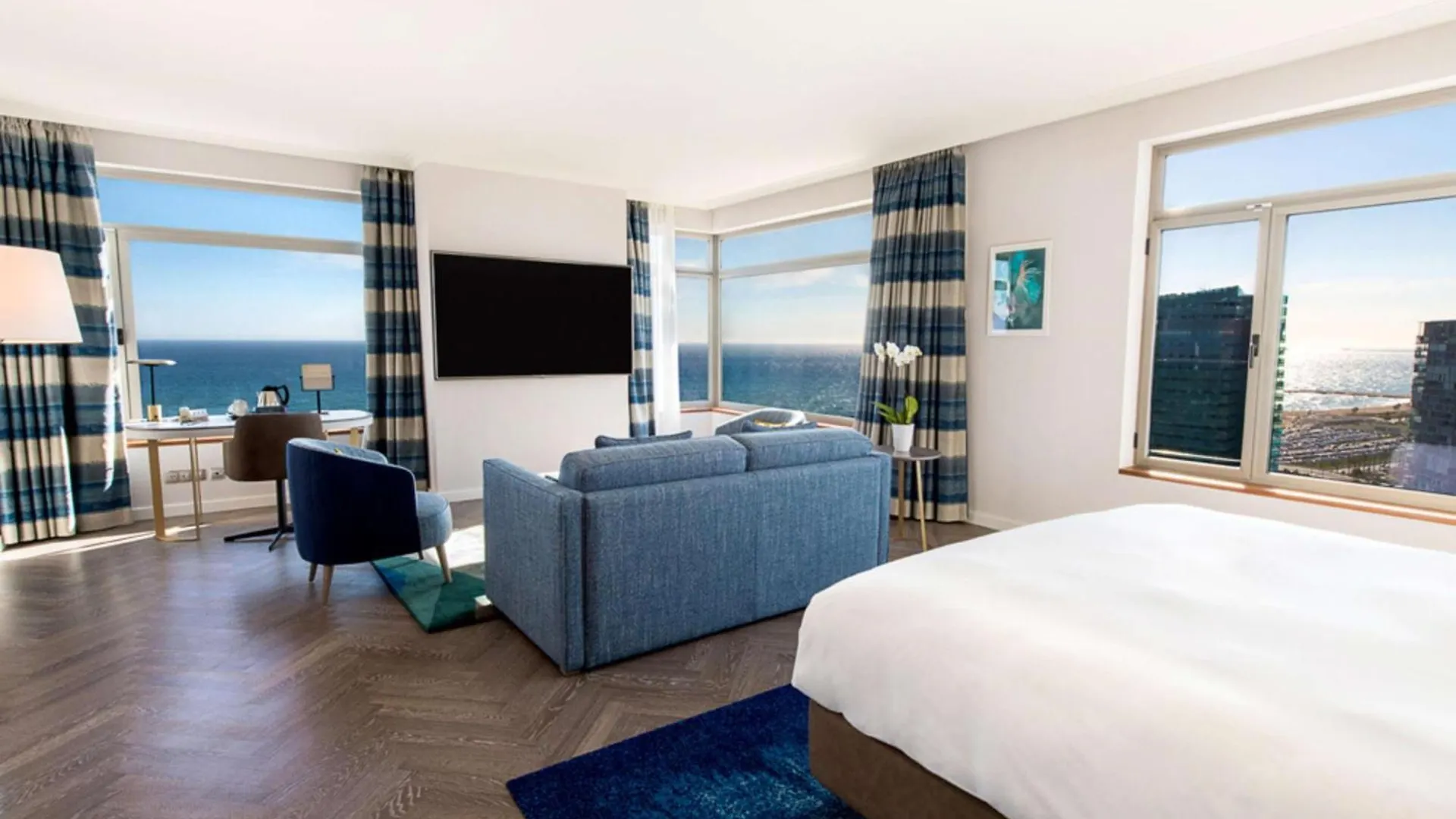 מלון Hilton Diagonal Mar ברצלונה