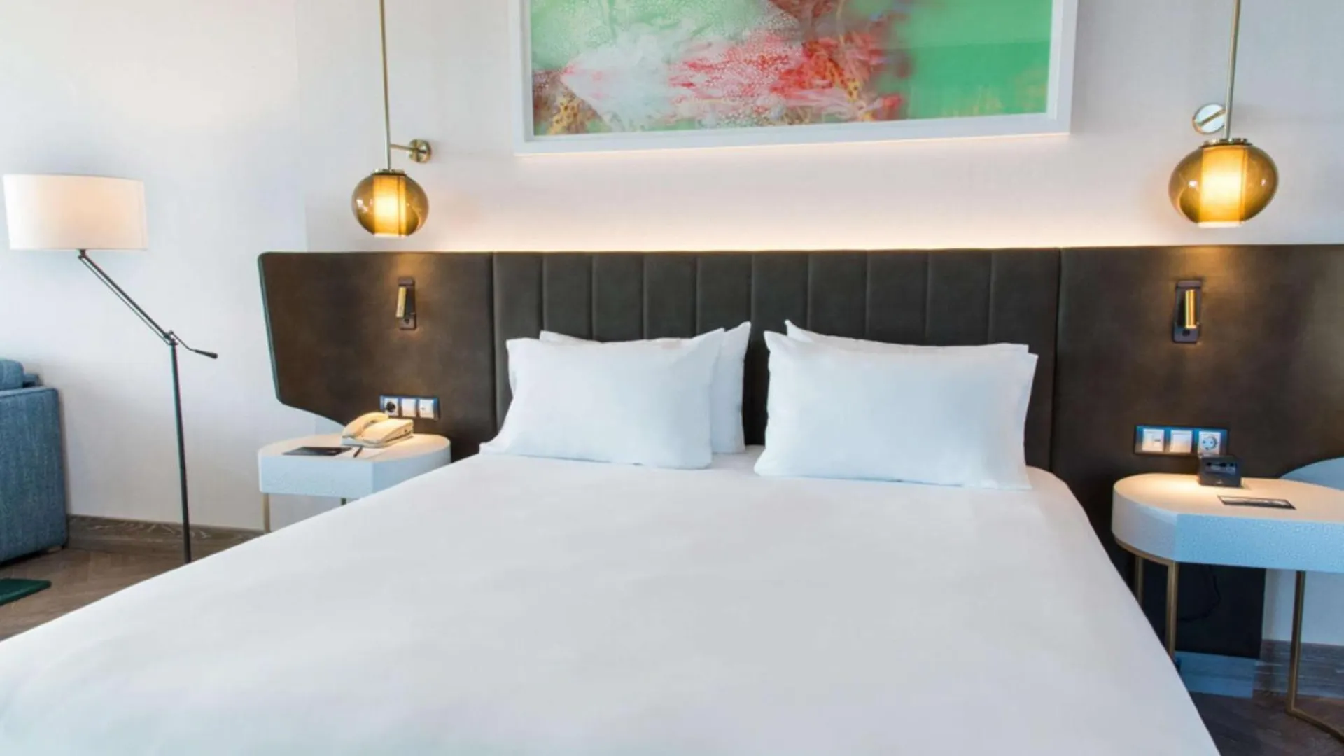 ****  מלון Hilton Diagonal Mar ברצלונה ספרד